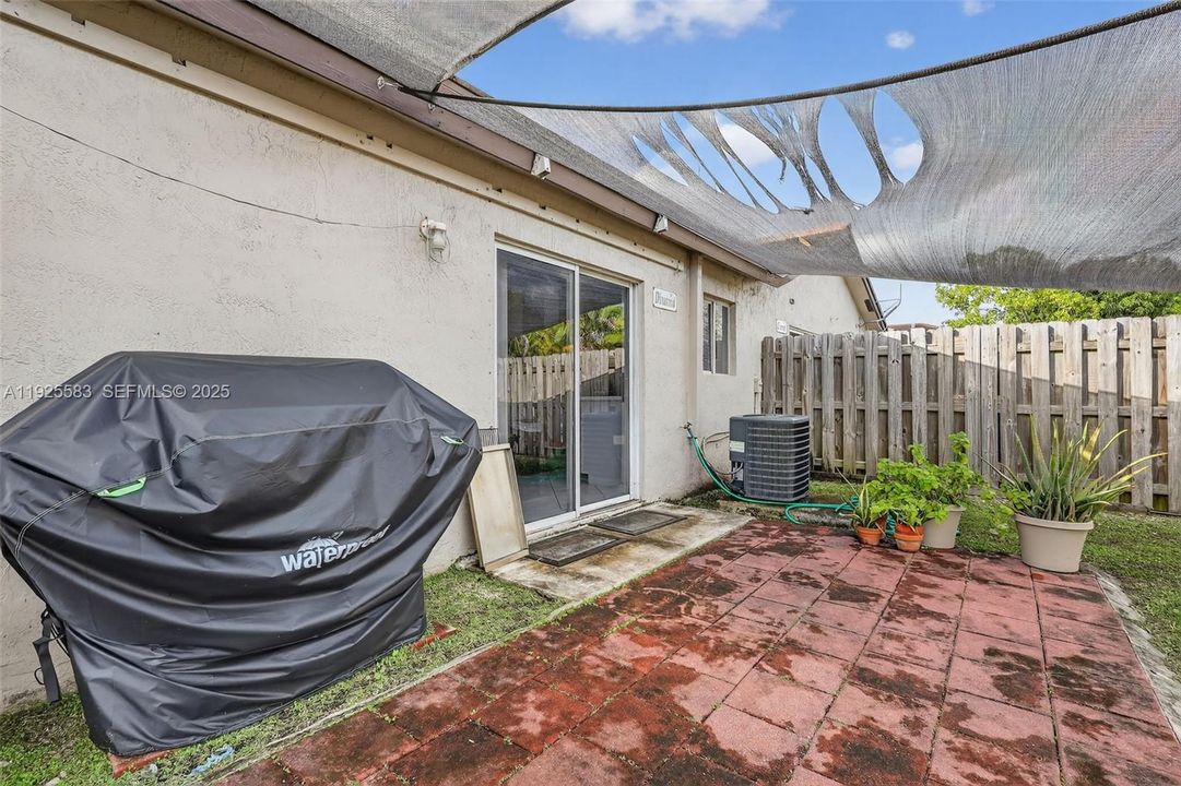 待售: $450,000 (3 贝兹, 2 浴室, 1345 平方英尺)