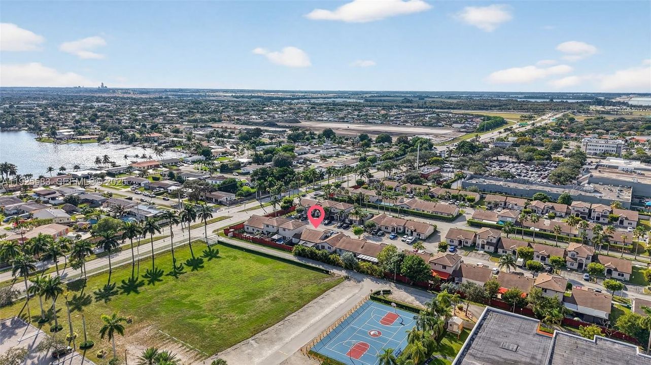 待售: $450,000 (3 贝兹, 2 浴室, 1345 平方英尺)