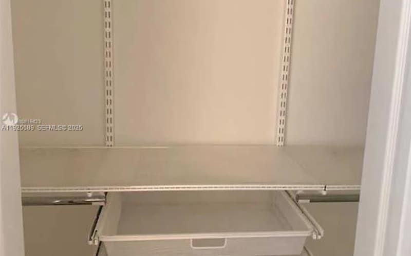 出租: $2,800 (1 贝兹, 1 浴室, 740 平方英尺)