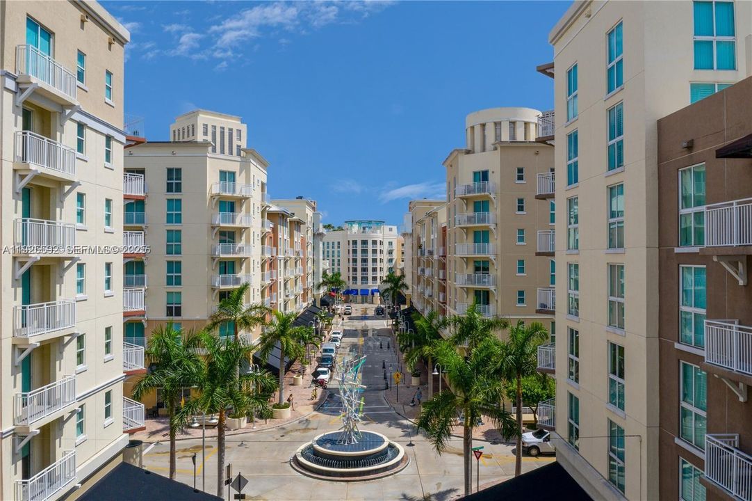 For Rent: $2,400 (1 beds, 1 baths, 759 Square Feet)