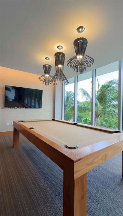 出租: $9,500 (4 贝兹, 4 浴室, 0 平方英尺)