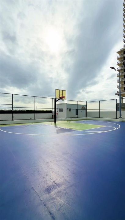 出租: $9,500 (4 贝兹, 4 浴室, 0 平方英尺)