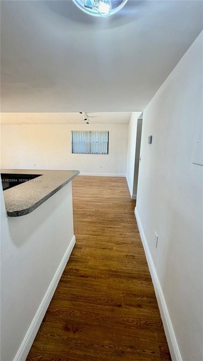 For Rent: $2,400 (3 beds, 2 baths, 1216 Square Feet)