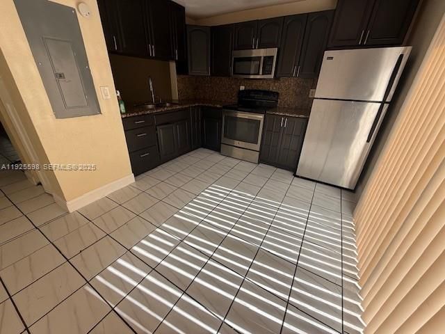 For Rent: $1,990 (3 beds, 2 baths, 1237 Square Feet)