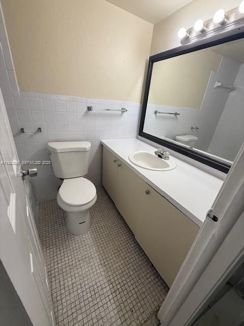 For Rent: $1,990 (3 beds, 2 baths, 1237 Square Feet)