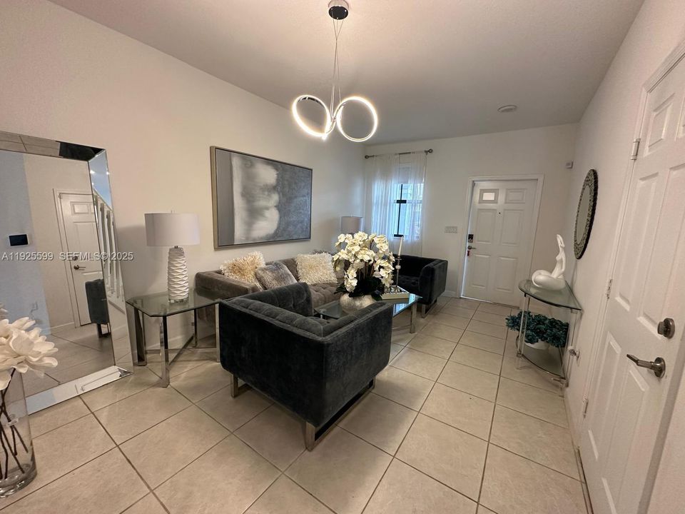 На продажу: $467,000 (3 спален, 2 ванн, 1694 Квадратных фут)