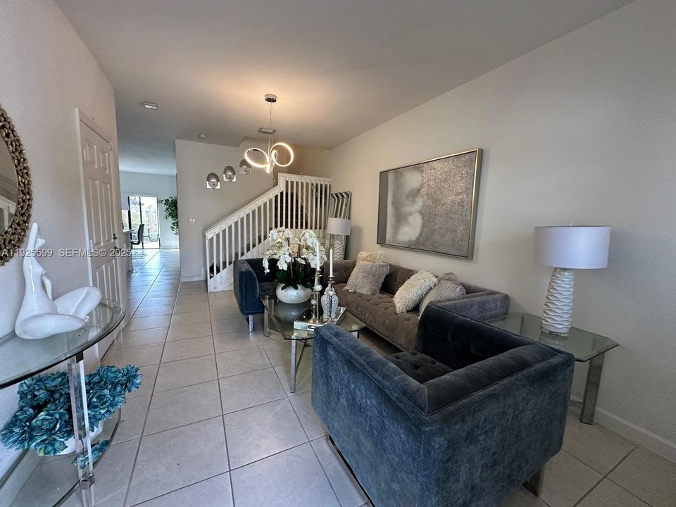 На продажу: $467,000 (3 спален, 2 ванн, 1694 Квадратных фут)