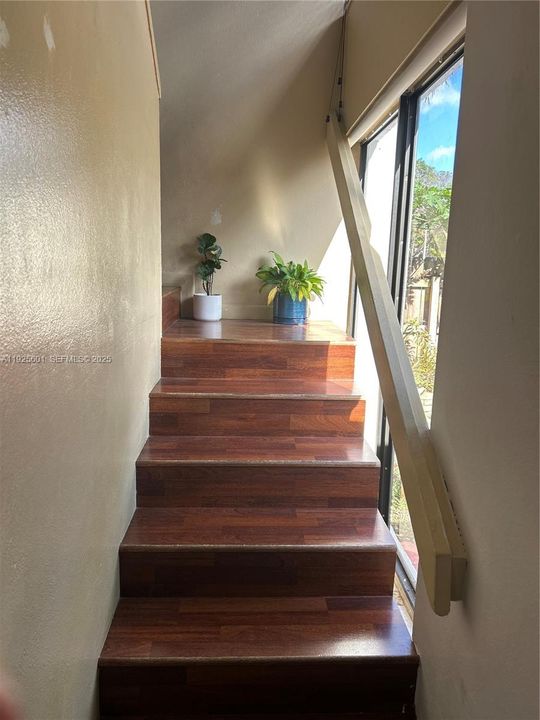 待售: $491,990 (3 贝兹, 2 浴室, 1378 平方英尺)