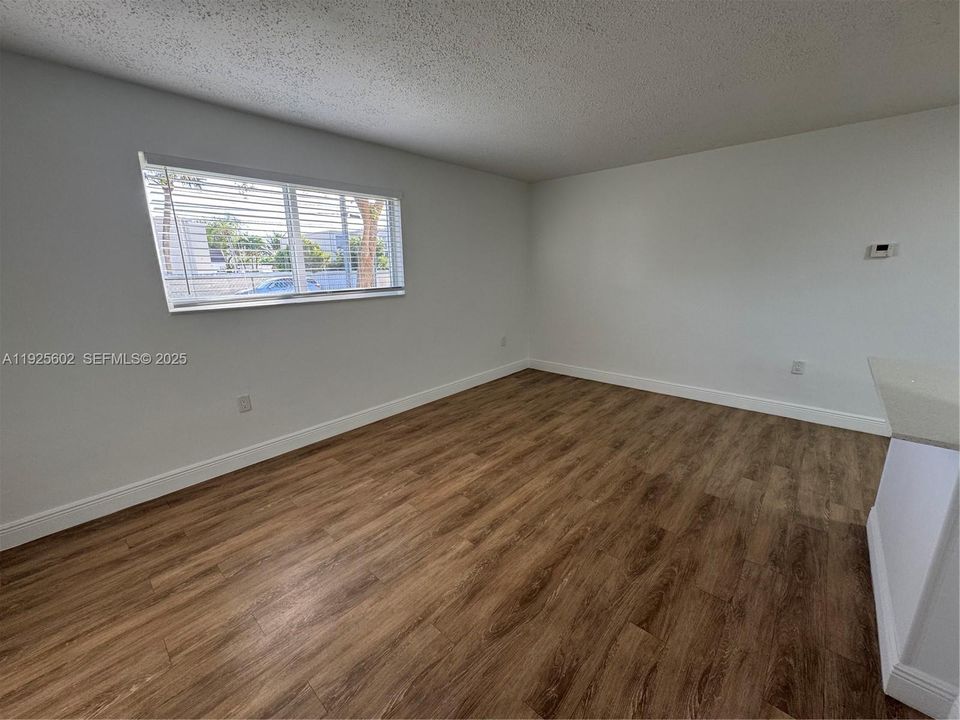 В аренду: $1,750 (1 спален, 1 ванн, 675 Квадратных фут)