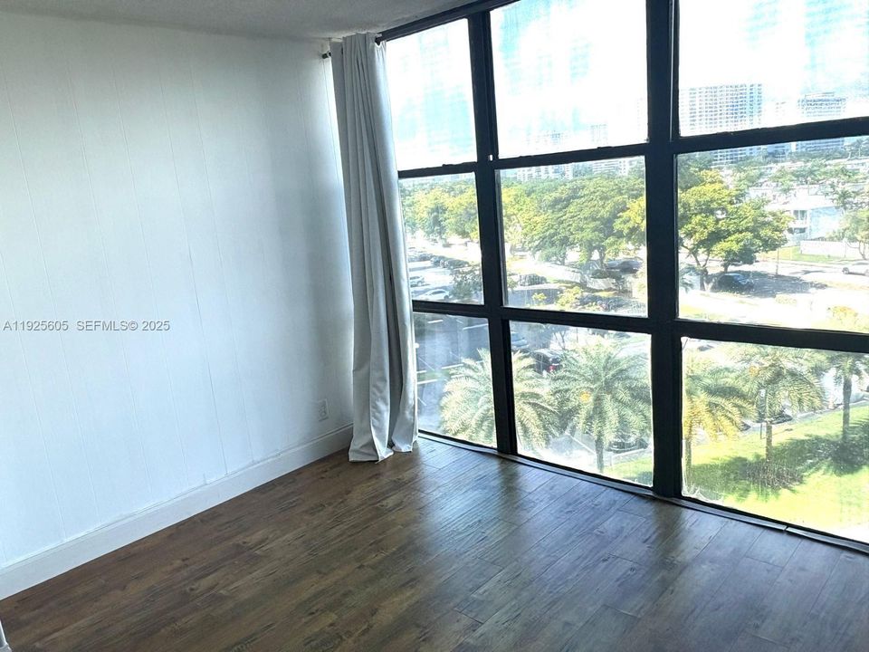 En Venta: $218,000 (1 camas, 1 baños, 915 Pies cuadrados)