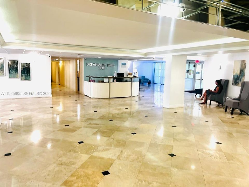 En Venta: $218,000 (1 camas, 1 baños, 915 Pies cuadrados)