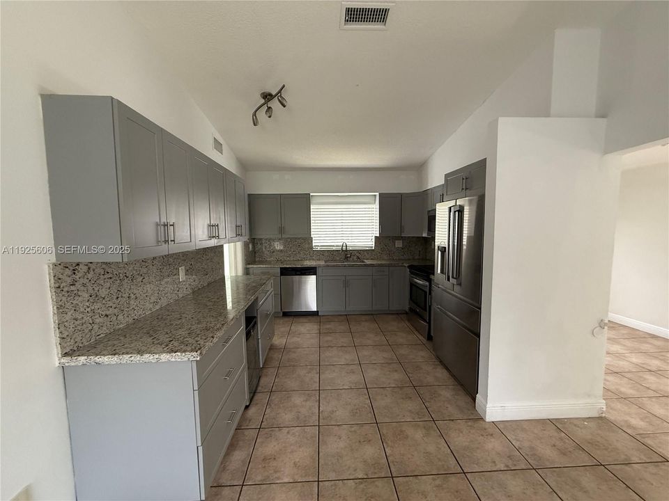 En Renta: $4,500 (4 camas, 2 baños, 1848 Pies cuadrados)