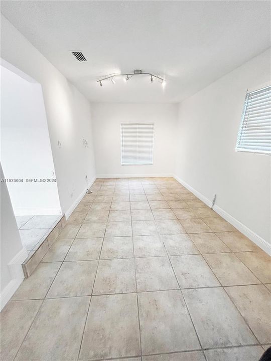 En Renta: $4,500 (4 camas, 2 baños, 1848 Pies cuadrados)