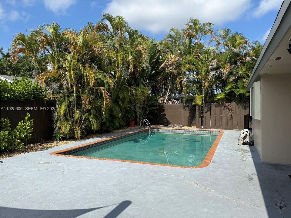 En Renta: $4,500 (4 camas, 2 baños, 1848 Pies cuadrados)