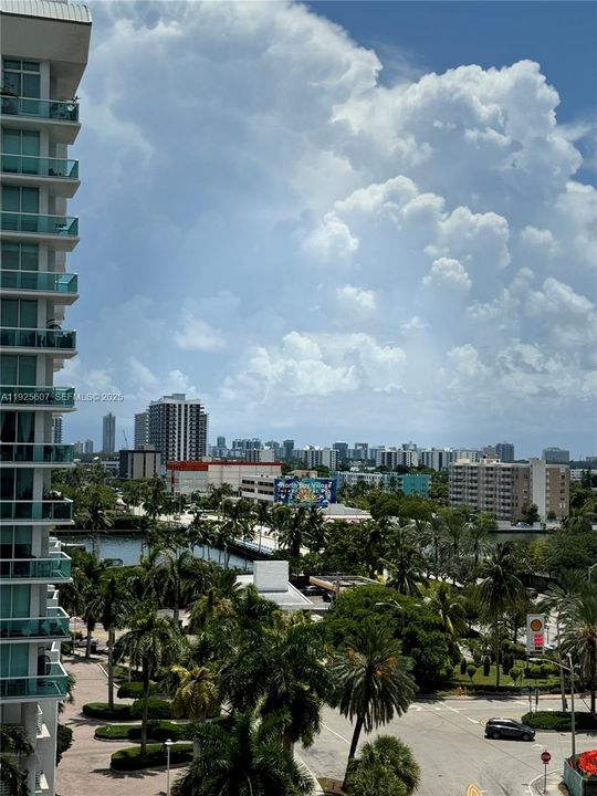 For Rent: $1,800 (0 beds, 1 baths, 443 Square Feet)