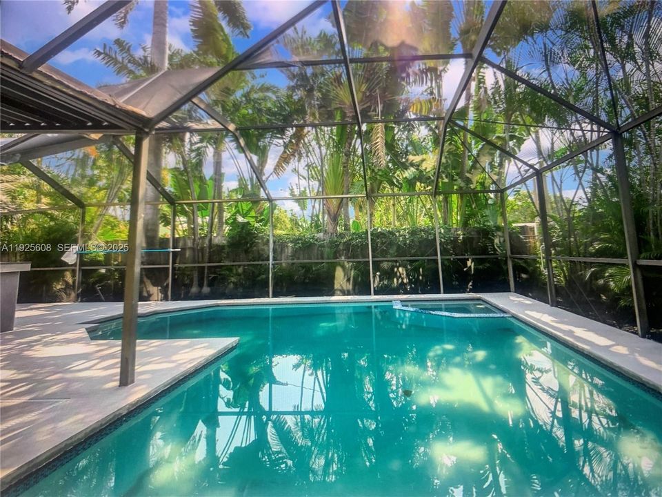 На продажу: $748,000 (3 спален, 2 ванн, 1332 Квадратных фут)