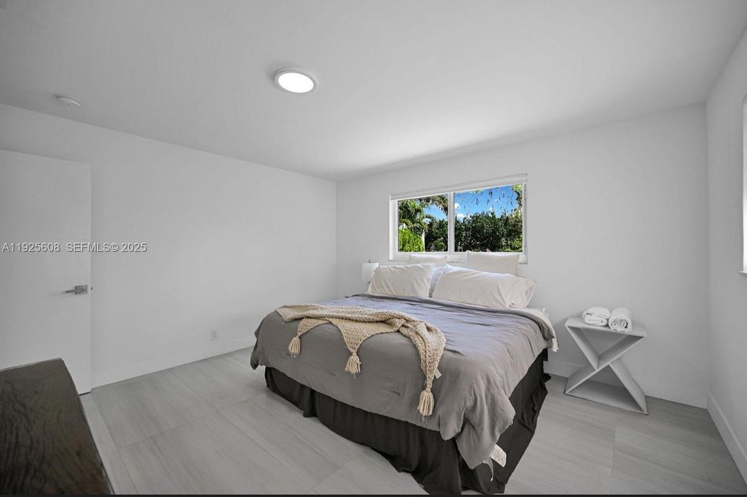 На продажу: $748,000 (3 спален, 2 ванн, 1332 Квадратных фут)