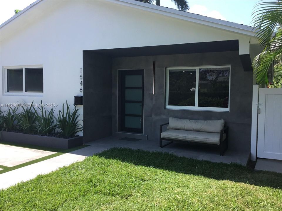 На продажу: $748,000 (3 спален, 2 ванн, 1332 Квадратных фут)