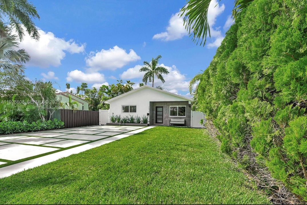 На продажу: $748,000 (3 спален, 2 ванн, 1332 Квадратных фут)