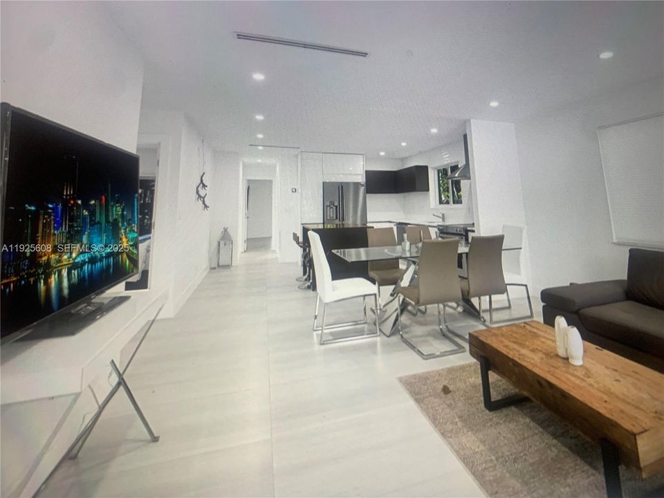 На продажу: $748,000 (3 спален, 2 ванн, 1332 Квадратных фут)