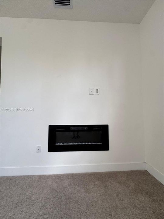 出租: $6,600 (5 贝兹, 5 浴室, 3381 平方英尺)