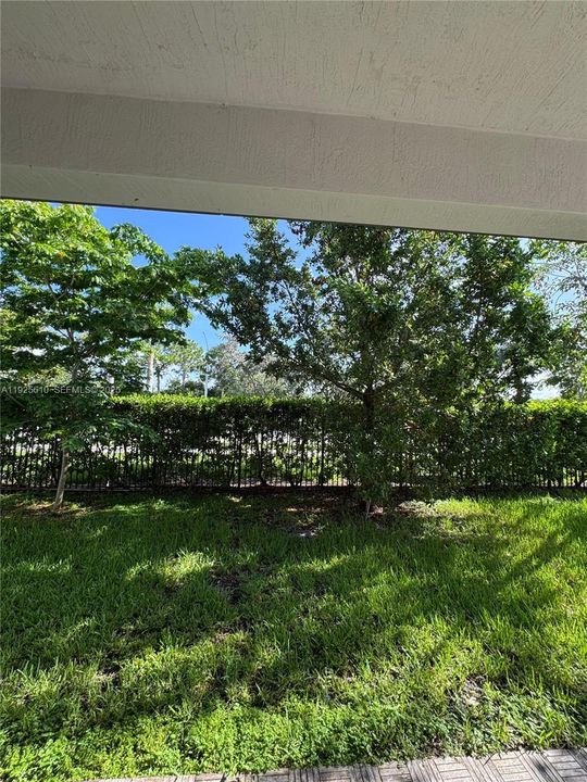 出租: $6,600 (5 贝兹, 5 浴室, 3381 平方英尺)