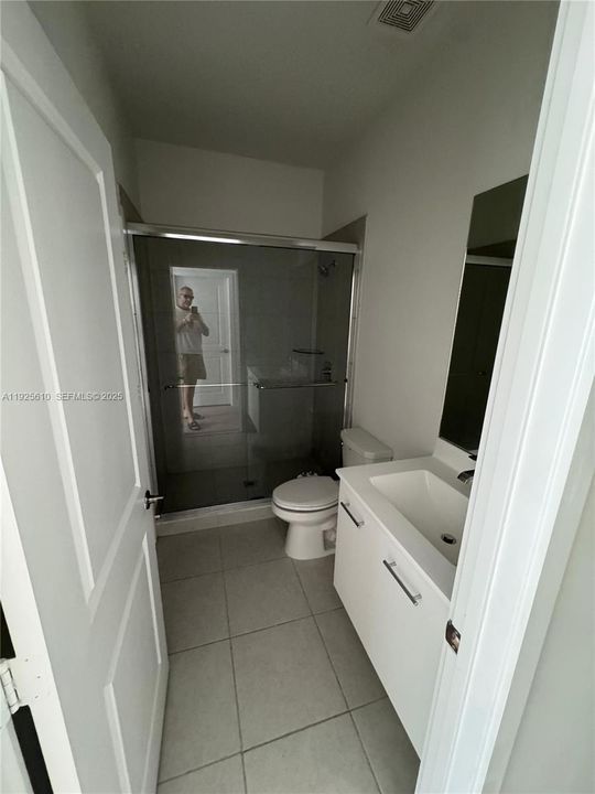 出租: $6,600 (5 贝兹, 5 浴室, 3381 平方英尺)