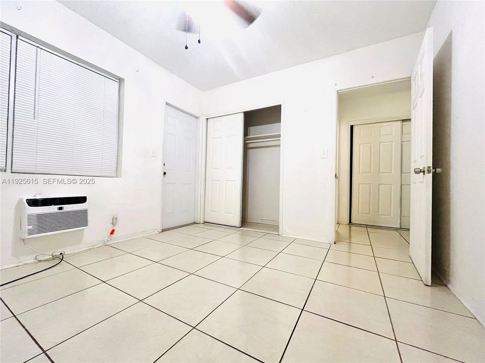 For Rent: $1,425 (1 beds, 1 baths, 650 Square Feet)