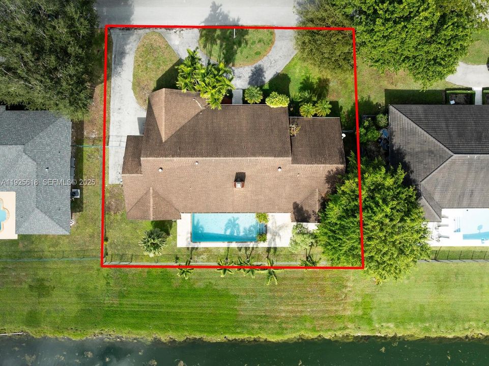 En Venta: $1,325,000 (4 camas, 3 baños, 3075 Pies cuadrados)