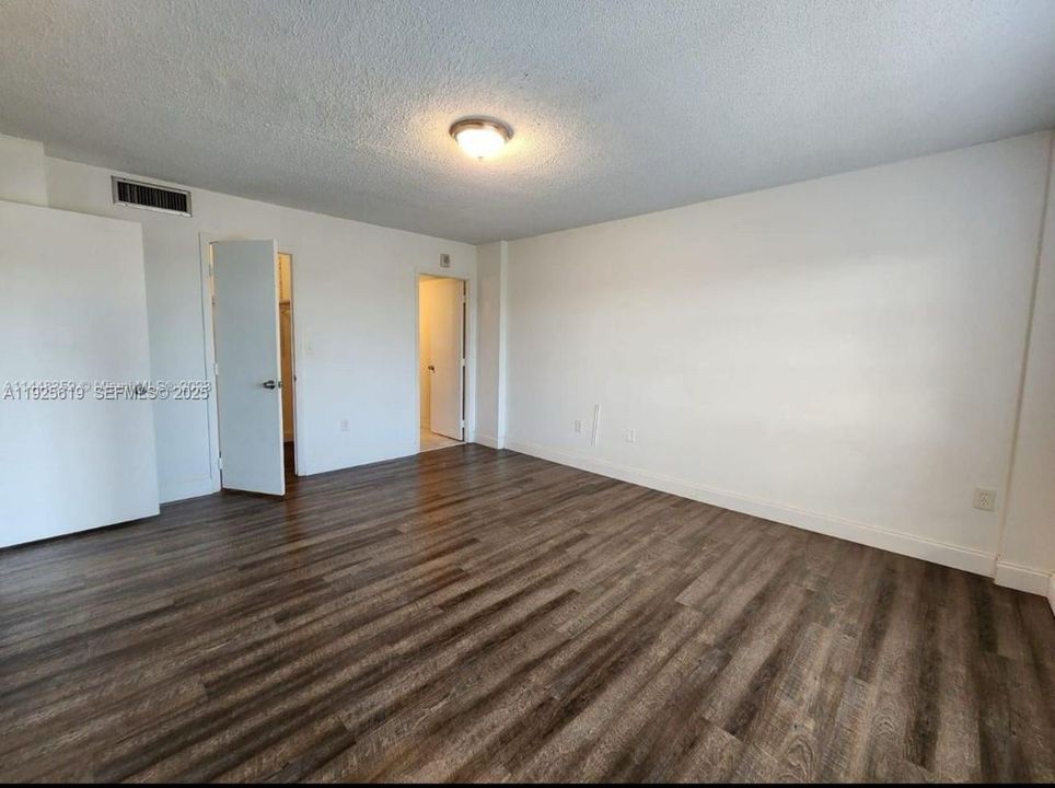 For Rent: $1,700 (1 beds, 1 baths, 783 Square Feet)