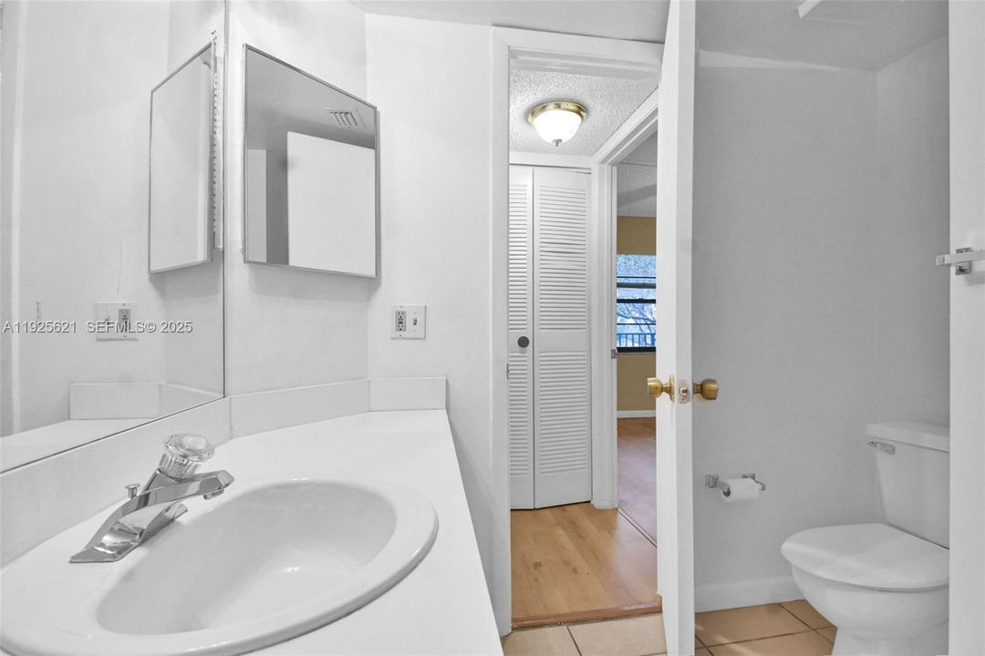 На продажу: $219,000 (2 спален, 2 ванн, 0 Квадратных фут)