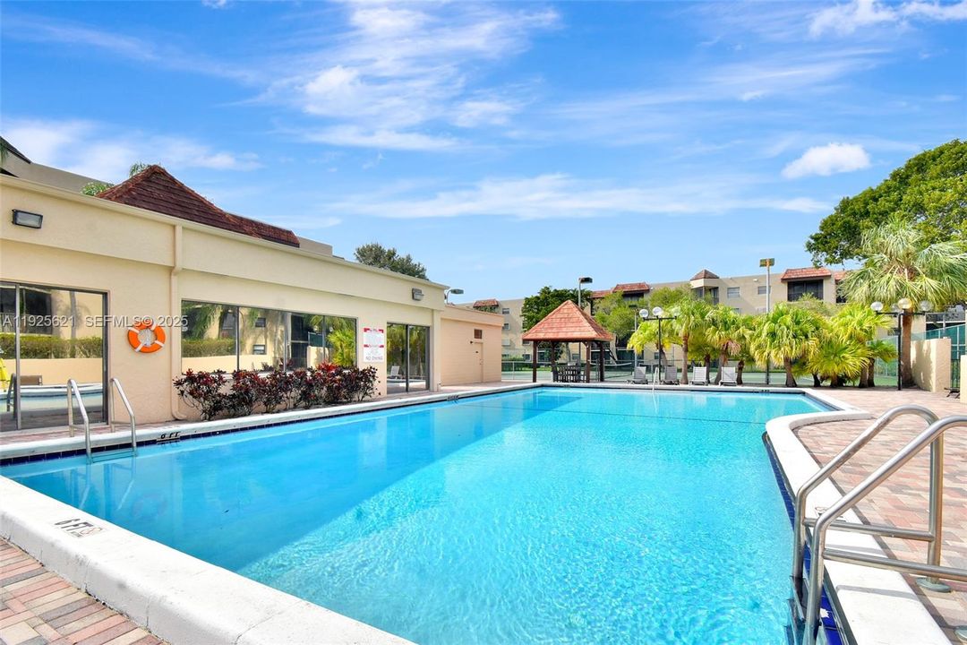 На продажу: $219,000 (2 спален, 2 ванн, 0 Квадратных фут)