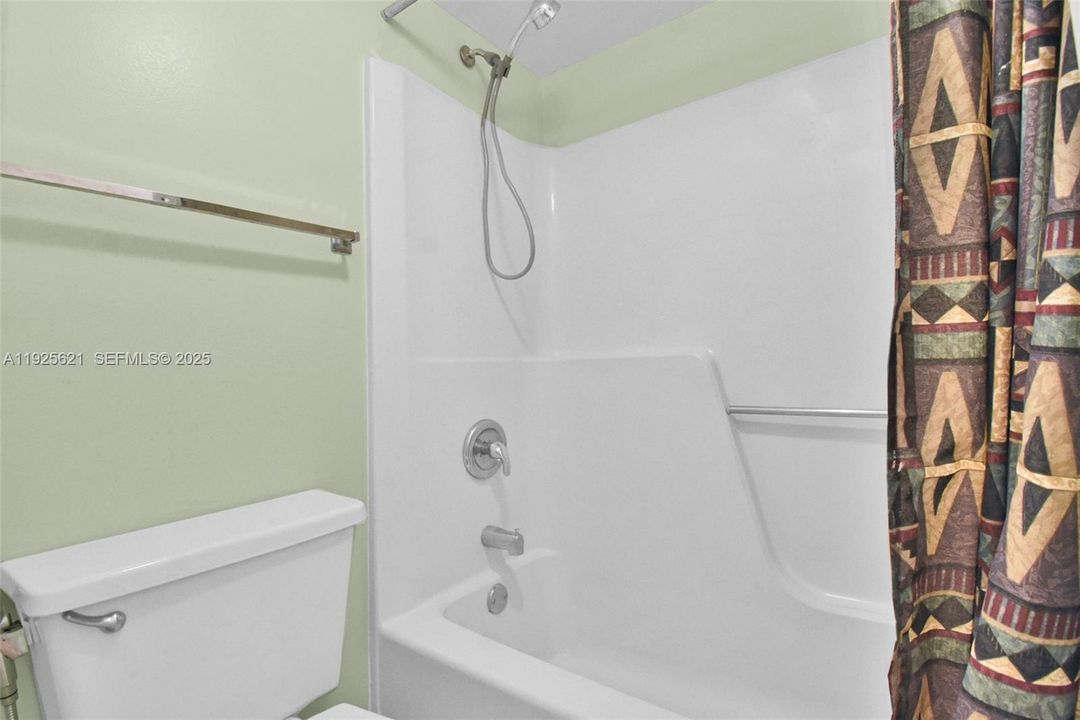 На продажу: $219,000 (2 спален, 2 ванн, 0 Квадратных фут)