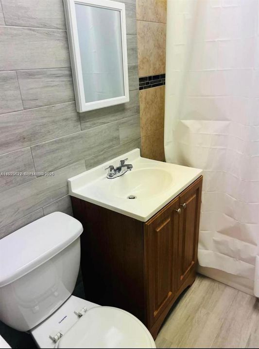 For Sale: $870,000 (0 beds, 0 baths, 2563 Square Feet)