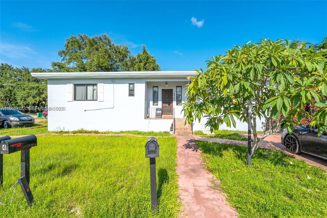 For Sale: $870,000 (0 beds, 0 baths, 2563 Square Feet)