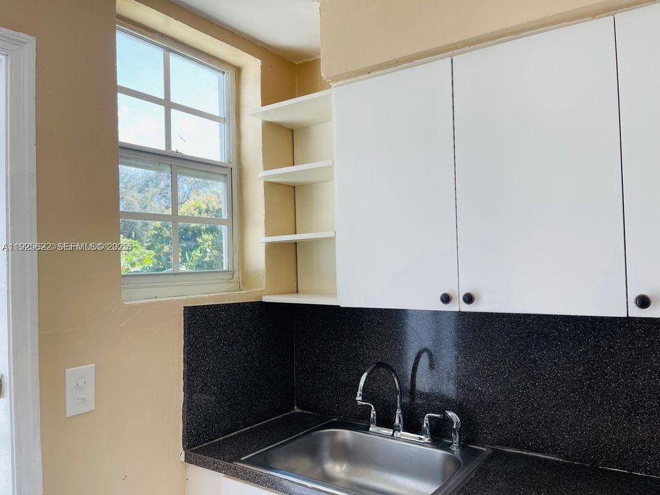 For Sale: $870,000 (0 beds, 0 baths, 2563 Square Feet)