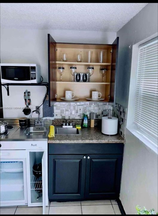 For Sale: $870,000 (0 beds, 0 baths, 2563 Square Feet)