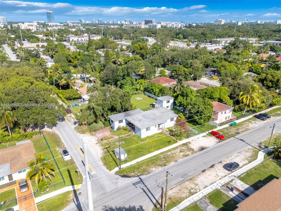 For Sale: $870,000 (0 beds, 0 baths, 2563 Square Feet)