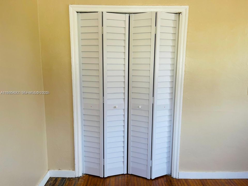 For Sale: $870,000 (0 beds, 0 baths, 2563 Square Feet)