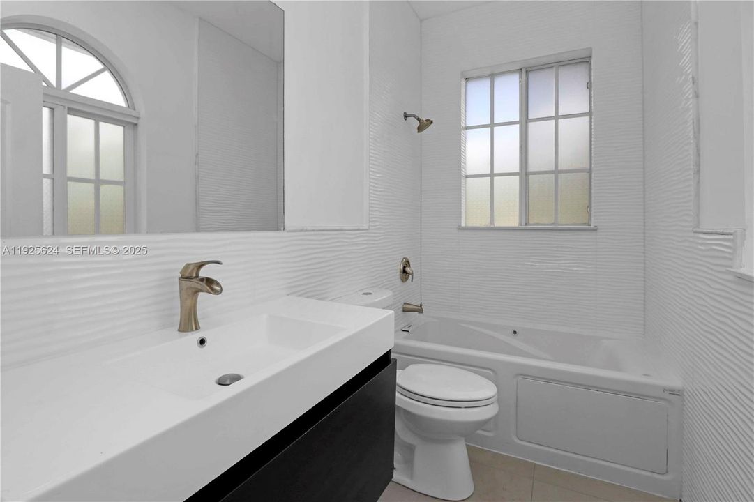 For Rent: $7,500 (4 beds, 3 baths, 2457 Square Feet)