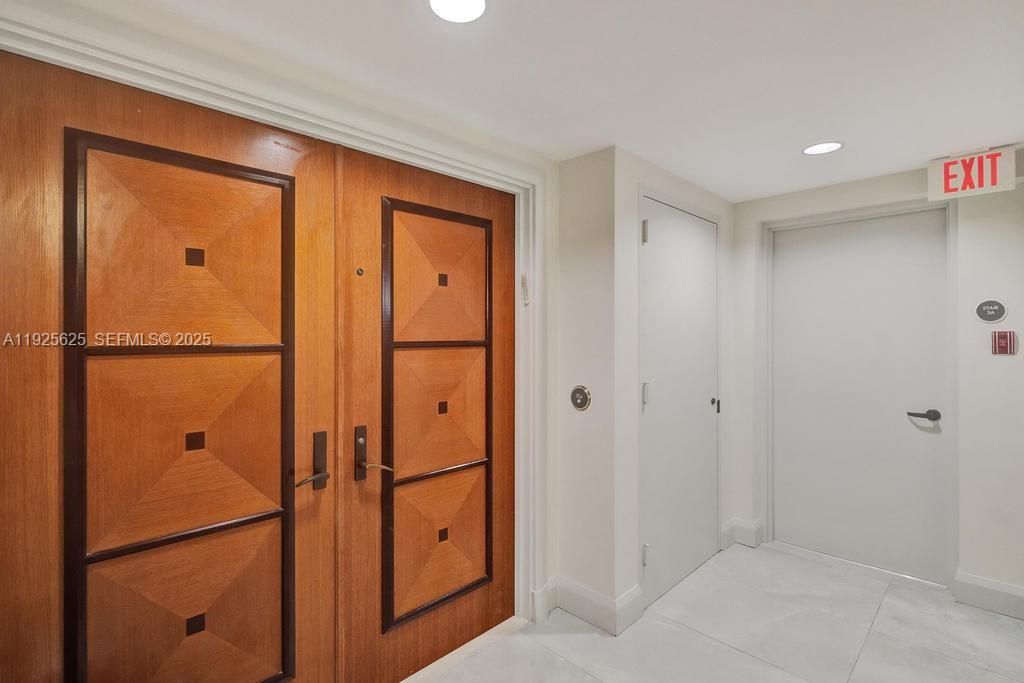 待售: $1,450,000 (2 贝兹, 2 浴室, 1590 平方英尺)