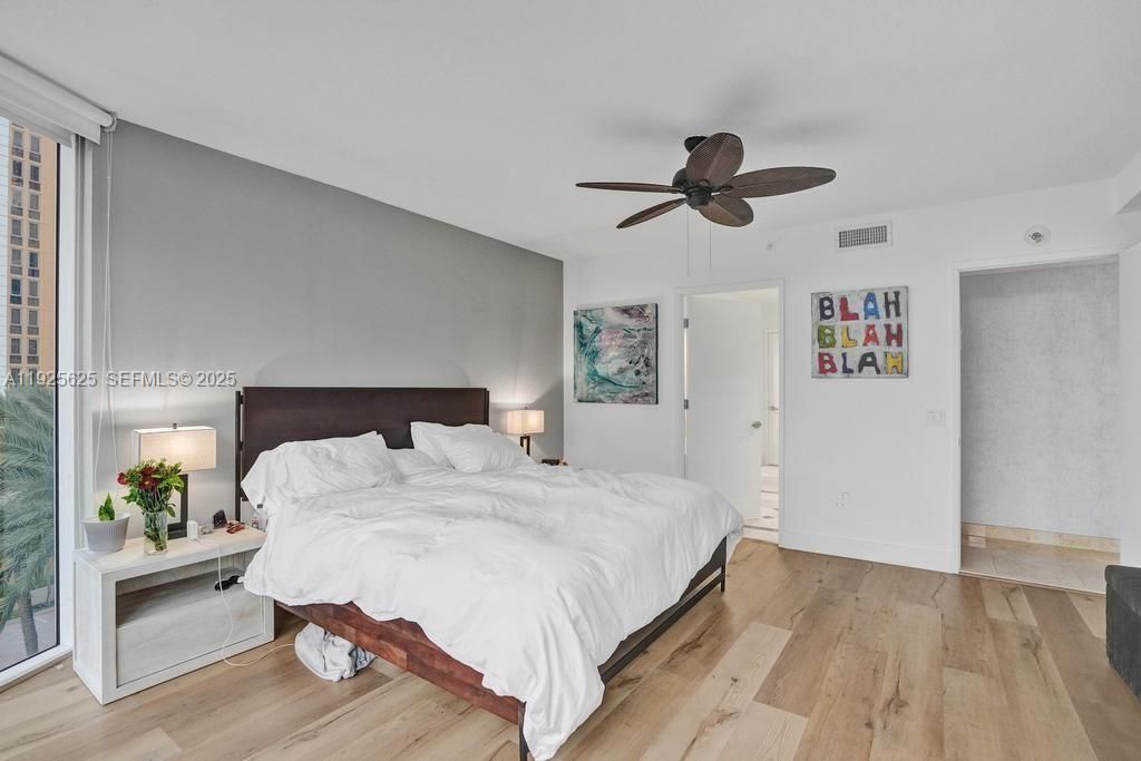 待售: $1,450,000 (2 贝兹, 2 浴室, 1590 平方英尺)