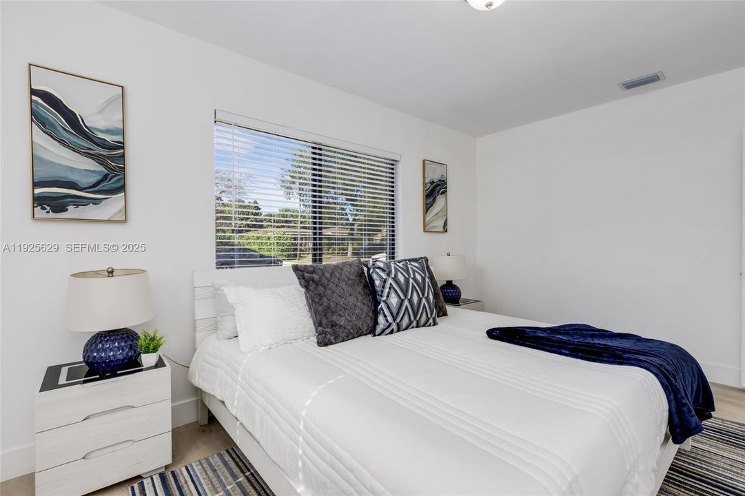 For Sale: $500,000 (3 beds, 1 baths, 1050 Square Feet)