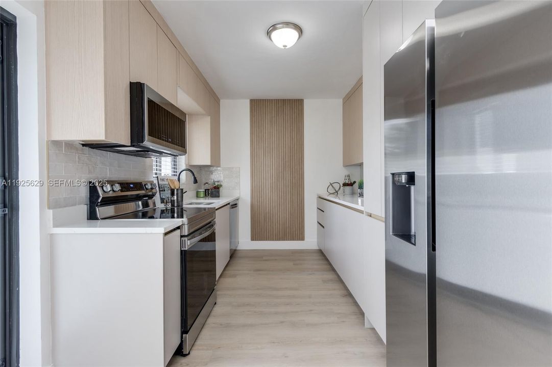 For Sale: $500,000 (3 beds, 1 baths, 1050 Square Feet)