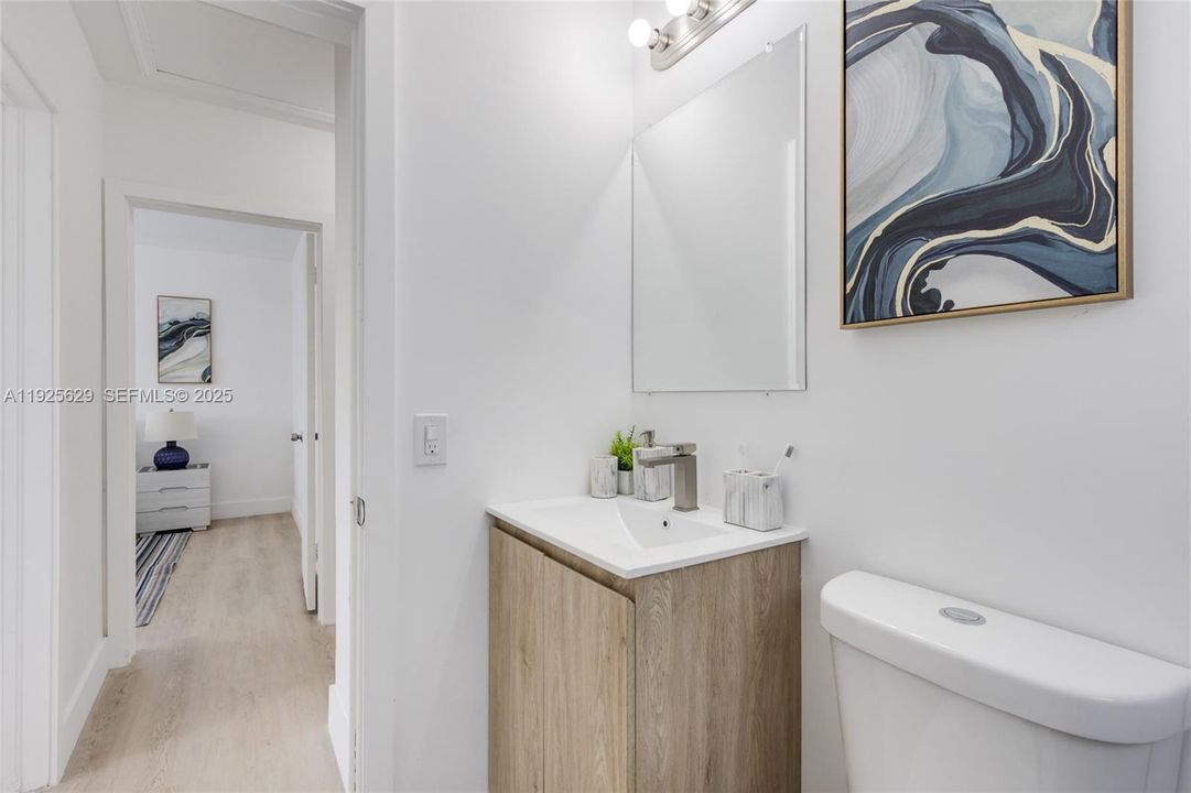 For Sale: $500,000 (3 beds, 1 baths, 1050 Square Feet)