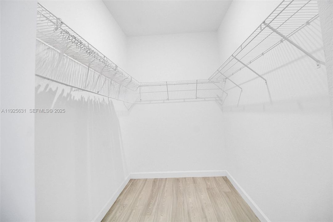 For Sale: $730,000 (5 beds, 3 baths, 3033 Square Feet)