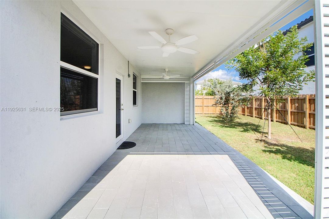 For Sale: $730,000 (5 beds, 3 baths, 3033 Square Feet)