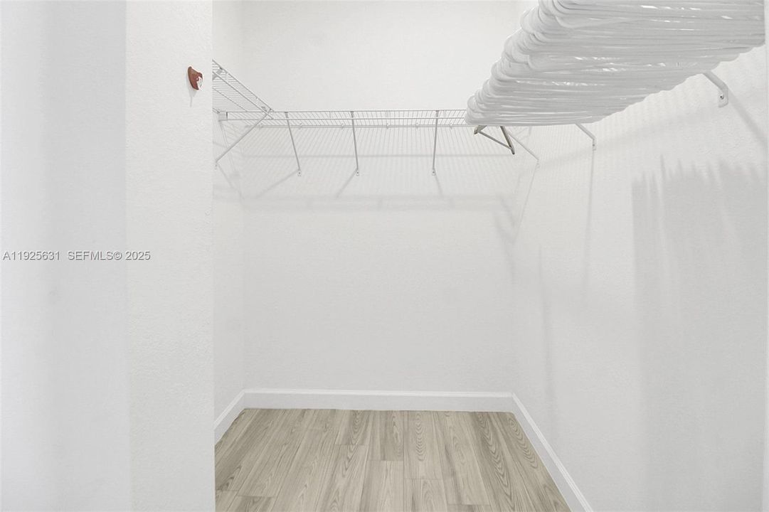 For Sale: $730,000 (5 beds, 3 baths, 3033 Square Feet)