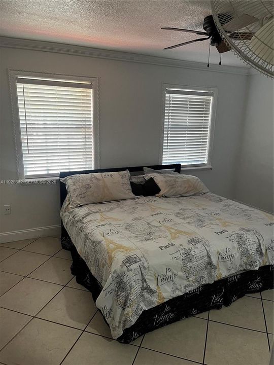 En Venta: $480,000 (3 camas, 2 baños, 1283 Pies cuadrados)