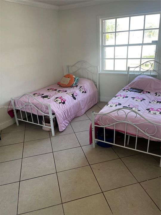 En Venta: $480,000 (3 camas, 2 baños, 1283 Pies cuadrados)